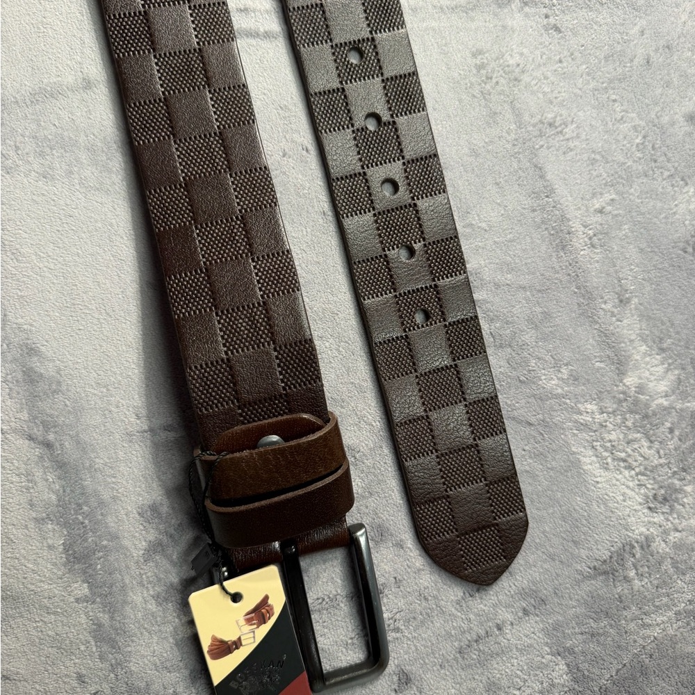 Brown Checkered Leather Men’s Belt with Gunmetal Buckle